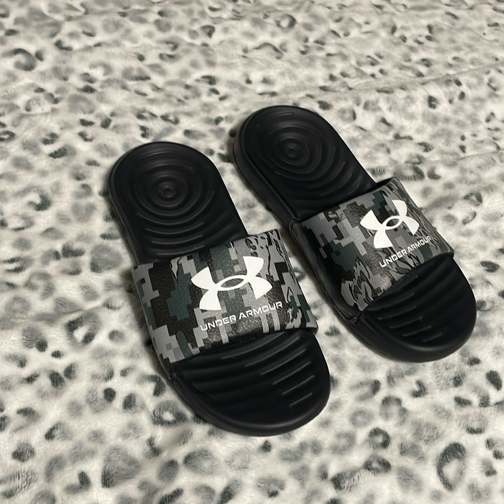 Semi new Under Armour slides for boys size 1